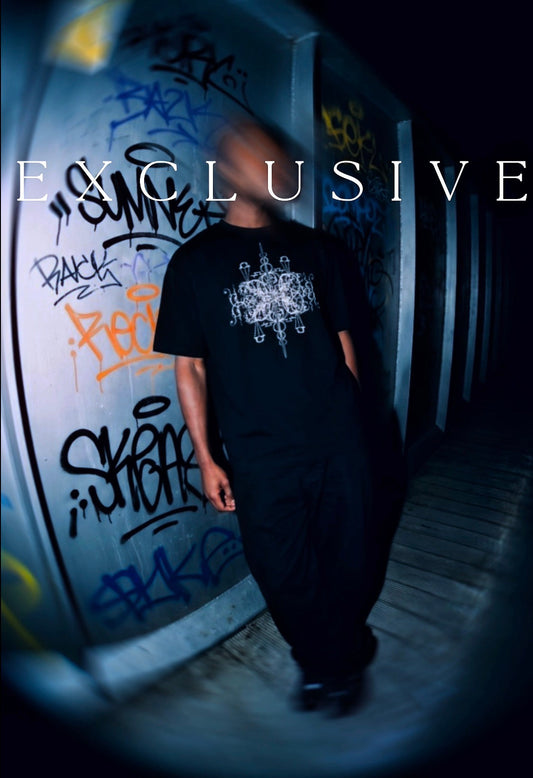 RESISTANCE Gothic Faded Black T-Shirt